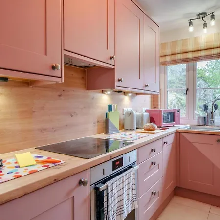 2 Bed In Water Yeat Oc-g31933 بيت للعطل High Nibthwaite